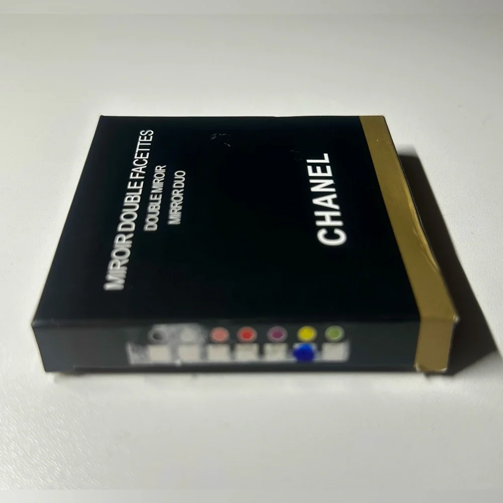 CHANEL Mirror Duo Compact Double Facette in Yellow GWP NWB - Picture 9 of 10